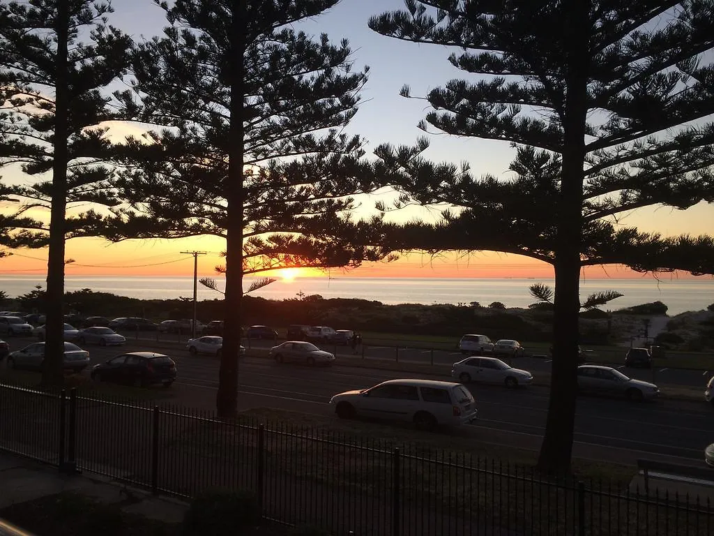 Adelaide - Semaphore Beach Front Apartment