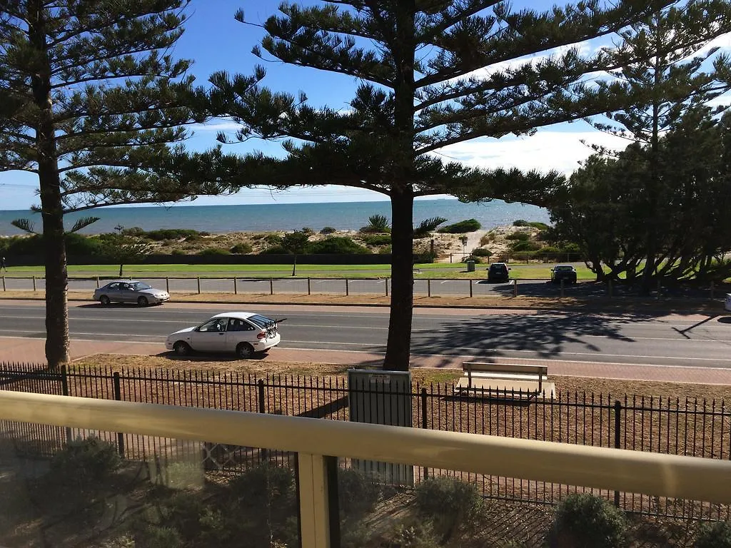 Adelaide - Semaphore Beach Front Apartment