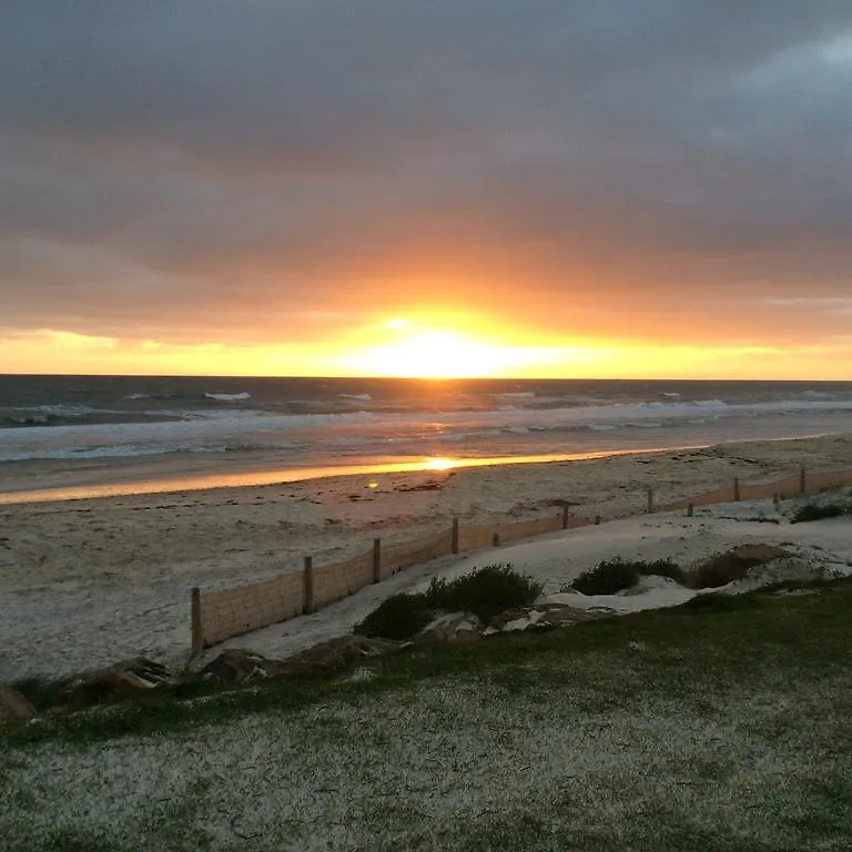 Adelaide - Semaphore Beach Front Apartment