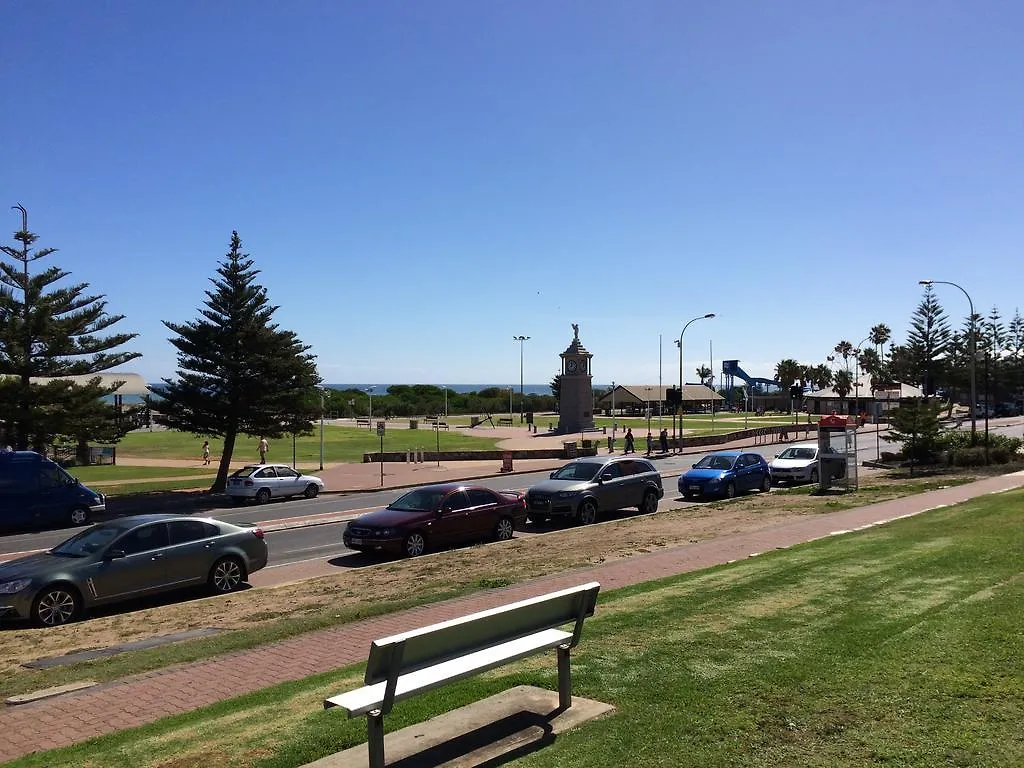 Adelaide - Semaphore Beach Front Apartment 0*,